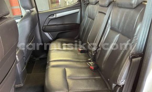 Buy Used Isuzu KB White Car in Beitbridge in Matabeleland South Buy Used Isuzu KB White Car in Beitbridge in Matabeleland South