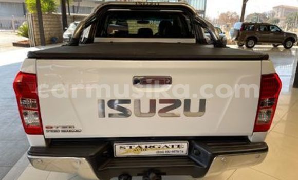 Buy Used Isuzu KB White Car in Beitbridge in Matabeleland South Buy Used Isuzu KB White Car in Beitbridge in Matabeleland South