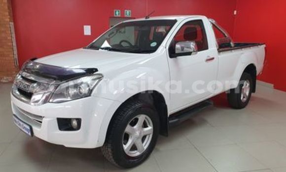 Buy Used Isuzu KB White Car in Beitbridge in Matabeleland South