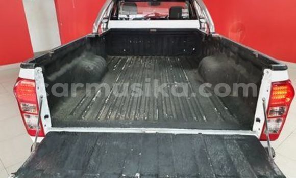 Nunua Ilio tumika Isuzu KB Nyeupe Gari ndani ya Beitbridge nchini Matabeleland Kusini Nunua Ilio tumika Isuzu KB Nyeupe Gari ndani ya Beitbridge nchini Matabeleland Kusini