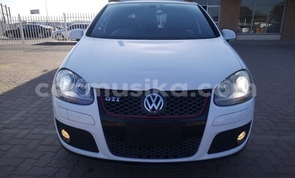 Buy Used Volkswagen Golf White Car in Beitbridge in Matabeleland South
