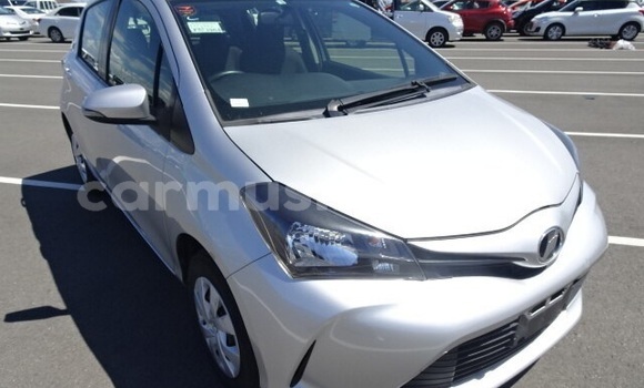 Nunua Ilio tumika Toyota Vitz Fedha Gari ndani ya Beitbridge nchini Matabeleland Kusini