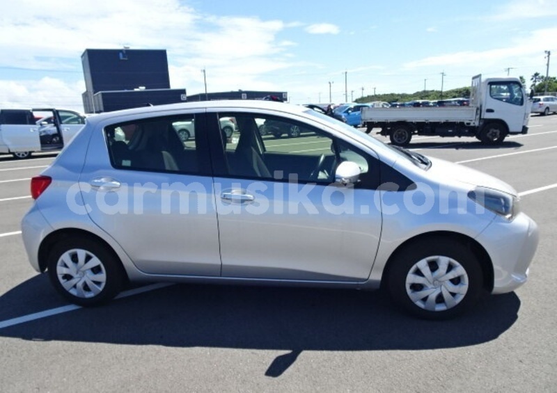 Big with watermark toyota vitz matabeleland south beitbridge 24088