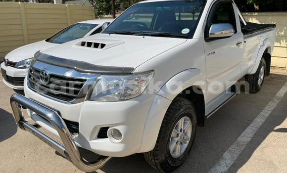 Buy New Toyota Hilux White Car in Avondale in Harare Buy New Toyota Hilux White Car in Avondale in Harare