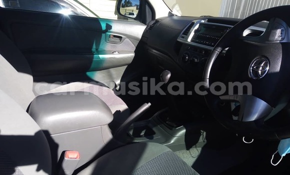 Buy New Toyota Hilux White Car in Avondale in Harare Buy New Toyota Hilux White Car in Avondale in Harare