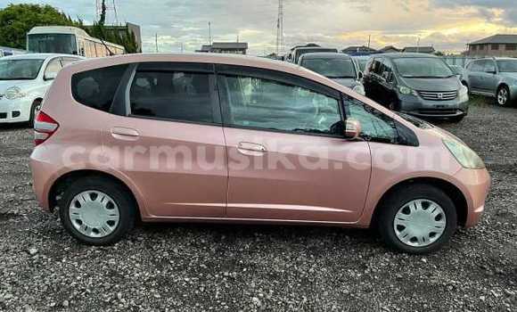 Buy Used Honda Fit Beige Car in Beitbridge in Matabeleland South Buy Used Honda Fit Beige Car in Beitbridge in Matabeleland South