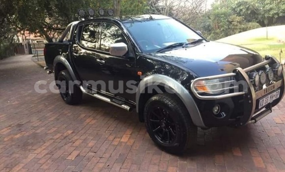 Buy Used Mitsubishi Pajero Black Car in Beitbridge in Matabeleland South