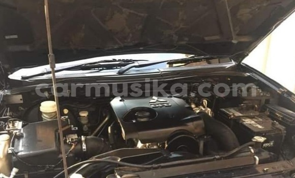 Acheter Occasion Voiture Mitsubishi Pajero Noir à Beitbridge, Matabeleland South Acheter Occasion Voiture Mitsubishi Pajero Noir à Beitbridge, Matabeleland South