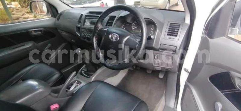 Big with watermark toyota hilux matabeleland south beitbridge 24098