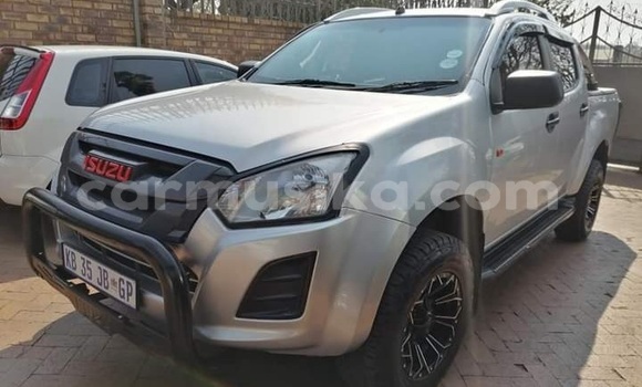 Nunua Ilio tumika Isuzu KB Fedha Gari ndani ya Beitbridge nchini Matabeleland Kusini