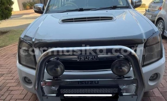 Buy Used Isuzu KB White Car in Beitbridge in Matabeleland South