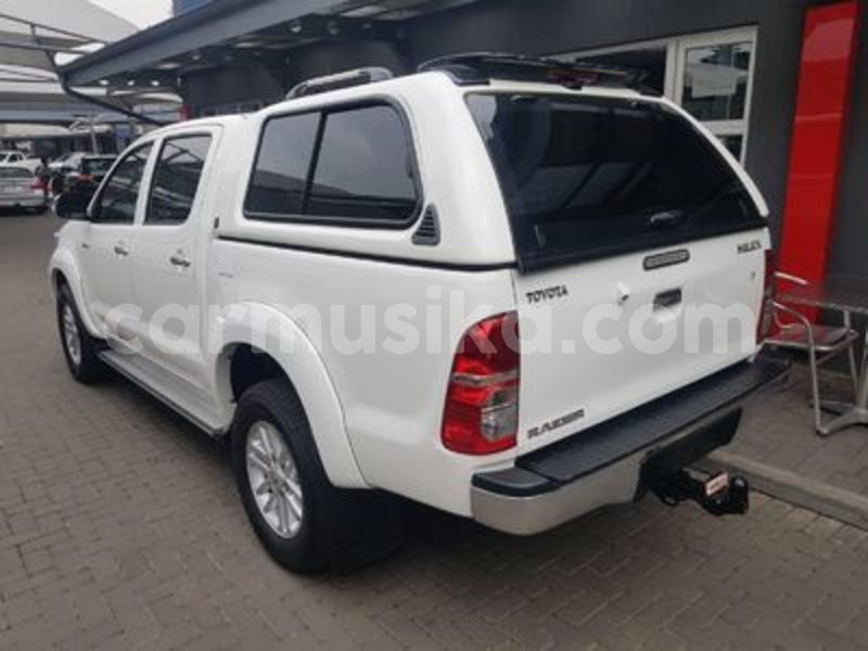 Big with watermark toyota hilux matabeleland south beitbridge 24102