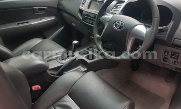 Acheter Occasion Voiture Toyota Hilux Blanc à Beitbridge, Matabeleland South Acheter Occasion Voiture Toyota Hilux Blanc à Beitbridge, Matabeleland South