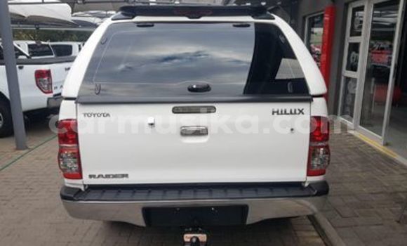 Acheter Occasion Voiture Toyota Hilux Blanc à Beitbridge, Matabeleland South Acheter Occasion Voiture Toyota Hilux Blanc à Beitbridge, Matabeleland South