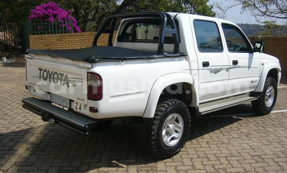 Buy Used Toyota Hilux White Car in Beitbridge in Matabeleland South Buy Used Toyota Hilux White Car in Beitbridge in Matabeleland South