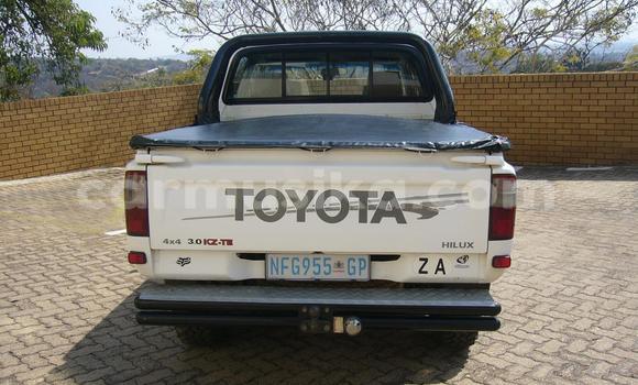 Buy Used Toyota Hilux White Car in Beitbridge in Matabeleland South Buy Used Toyota Hilux White Car in Beitbridge in Matabeleland South