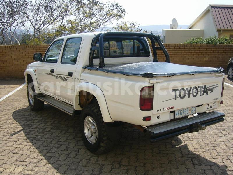 Big with watermark toyota hilux matabeleland south beitbridge 24104