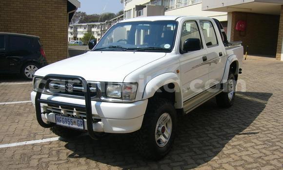 Buy Used Toyota Hilux White Car in Beitbridge in Matabeleland South Buy Used Toyota Hilux White Car in Beitbridge in Matabeleland South