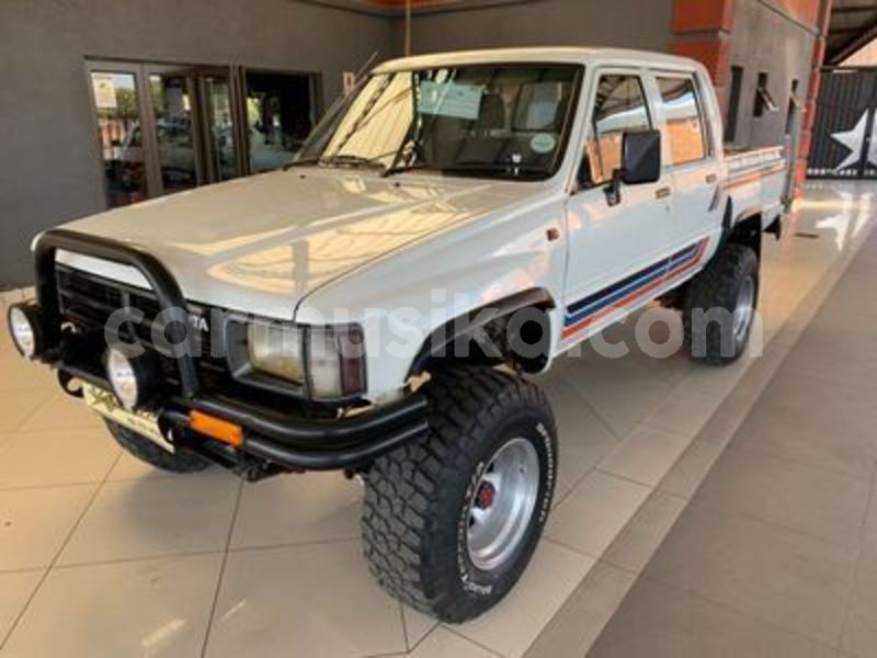 Big with watermark toyota hilux matabeleland south beitbridge 24105