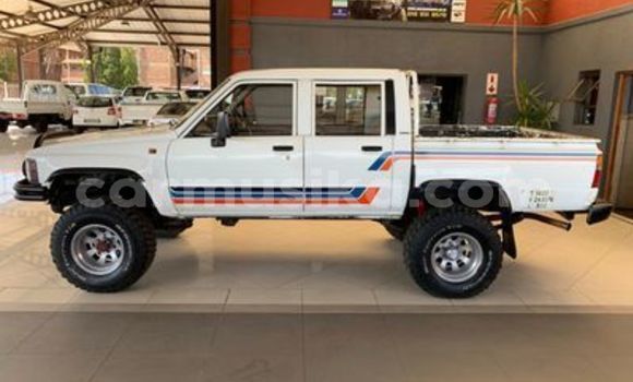 Acheter Occasion Voiture Toyota Hilux Autre à Beitbridge, Matabeleland South Acheter Occasion Voiture Toyota Hilux Autre à Beitbridge, Matabeleland South