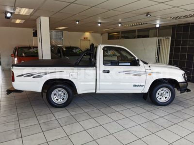 Big with watermark toyota hilux matabeleland south beitbridge 24106