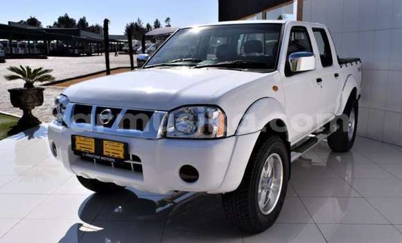 Nunua Ilio tumika Nissan Hardbody Nyeupe Gari ndani ya Beitbridge nchini Matabeleland Kusini
