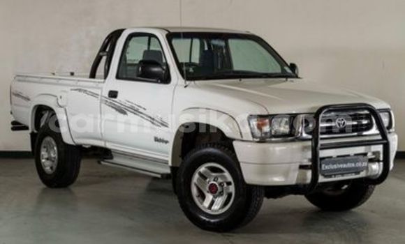 Acheter Occasion Voiture Toyota Hilux Blanc à Beitbridge, Matabeleland South Acheter Occasion Voiture Toyota Hilux Blanc à Beitbridge, Matabeleland South