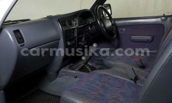 Acheter Occasion Voiture Toyota Hilux Blanc à Beitbridge, Matabeleland South Acheter Occasion Voiture Toyota Hilux Blanc à Beitbridge, Matabeleland South