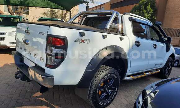 Tenga Tsaru FORD MUSTANG Bhuruu Mota in Bulawayo in Bulawayo