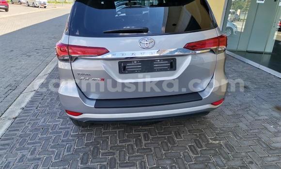 Tenga Tsaru Toyota Fortuner Sirivha Mota in Beitbridge in Matabeleland South Tenga Tsaru Toyota Fortuner Sirivha Mota in Beitbridge in Matabeleland South