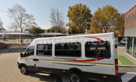 Tenga Tsaru IVECO Massif Chena Mota in Beitbridge in Matabeleland South Tenga Tsaru IVECO Massif Chena Mota in Beitbridge in Matabeleland South