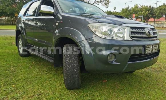 Buy Used Toyota Fortuner Black Car in Beitbridge in Matabeleland South Buy Used Toyota Fortuner Black Car in Beitbridge in Matabeleland South