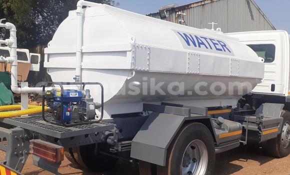 Acheter Occasion Utilitaire Mercedes‒Benz Atego Blanc à Bulawayo, Bulawayo Acheter Occasion Utilitaire Mercedes‒Benz Atego Blanc à Bulawayo, Bulawayo