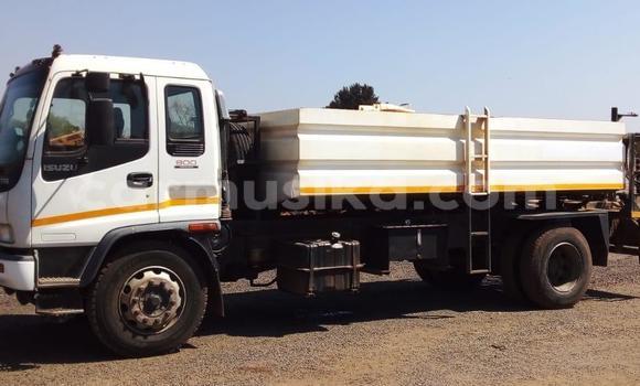 Buy Used Isuzu FTR 850 White Truck in Beitbridge in Matabeleland South Buy Used Isuzu FTR 850 White Truck in Beitbridge in Matabeleland South