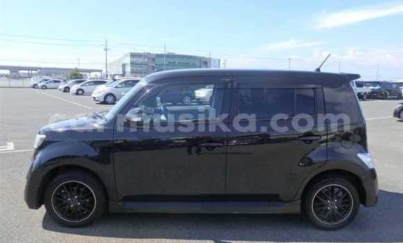 Nunua Ilio tumika Toyota bB Nyeusi Gari ndani ya Beitbridge nchini Matabeleland Kusini Nunua Ilio tumika Toyota bB Nyeusi Gari ndani ya Beitbridge nchini Matabeleland Kusini