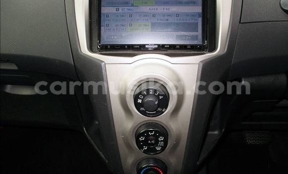 Acheter Occasion Voiture Toyota Vitz Beige à Beitbridge, Matabeleland South Acheter Occasion Voiture Toyota Vitz Beige à Beitbridge, Matabeleland South