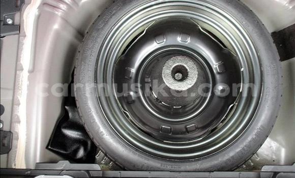 Acheter Occasion Voiture Toyota Vitz Beige à Beitbridge, Matabeleland South Acheter Occasion Voiture Toyota Vitz Beige à Beitbridge, Matabeleland South