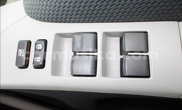 Acheter Occasion Voiture Toyota Vitz Beige à Beitbridge, Matabeleland South Acheter Occasion Voiture Toyota Vitz Beige à Beitbridge, Matabeleland South