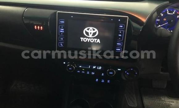 Tenga Tsaru Toyota Hilux Bhuruu Mota in Bulawayo in Bulawayo Tenga Tsaru Toyota Hilux Bhuruu Mota in Bulawayo in Bulawayo