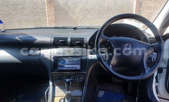 Tenga Tsaru Mercedes‒Benz C–Class Chena Mota in Alexandra Park in Harare Tenga Tsaru Mercedes‒Benz C–Class Chena Mota in Alexandra Park in Harare