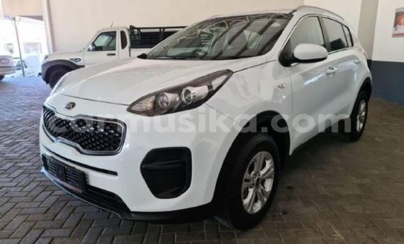 Acheter Occasion Voiture Kia Sportage Blanc à Beitbridge, Matabeleland South