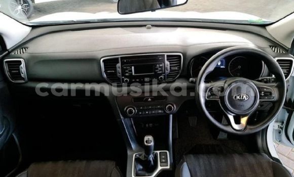 Acheter Occasion Voiture Kia Sportage Blanc à Beitbridge, Matabeleland South Acheter Occasion Voiture Kia Sportage Blanc à Beitbridge, Matabeleland South