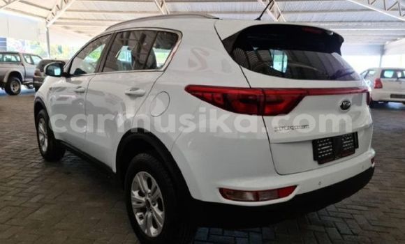 Acheter Occasion Voiture Kia Sportage Blanc à Beitbridge, Matabeleland South Acheter Occasion Voiture Kia Sportage Blanc à Beitbridge, Matabeleland South