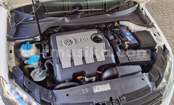 Tenga Tsaru Volkswagen Golf Chena Mota in Beitbridge in Matabeleland South Tenga Tsaru Volkswagen Golf Chena Mota in Beitbridge in Matabeleland South