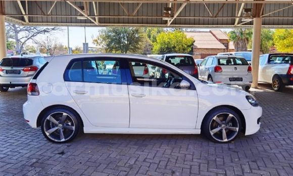 Tenga Tsaru Volkswagen Golf Chena Mota in Beitbridge in Matabeleland South Tenga Tsaru Volkswagen Golf Chena Mota in Beitbridge in Matabeleland South