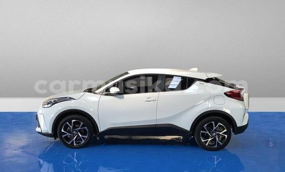 Acheter Occasion Voiture Toyota C-HR Blanc à Harare, Harare Acheter Occasion Voiture Toyota C-HR Blanc à Harare, Harare