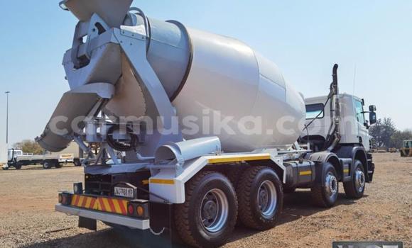 Acheter Occasion Utilitaire Scania Irizar Blanc à Beitbridge, Matabeleland South Acheter Occasion Utilitaire Scania Irizar Blanc à Beitbridge, Matabeleland South