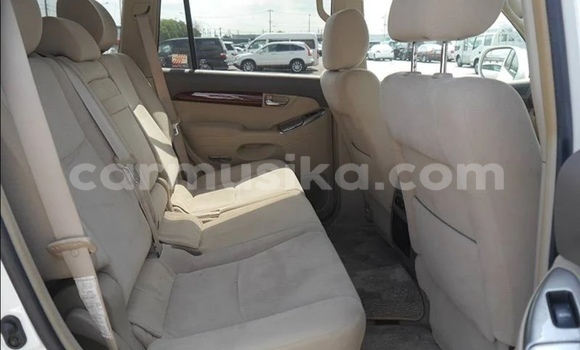 Tenga Tsaru Toyota Prado Chena Mota in Beitbridge in Matabeleland South Tenga Tsaru Toyota Prado Chena Mota in Beitbridge in Matabeleland South