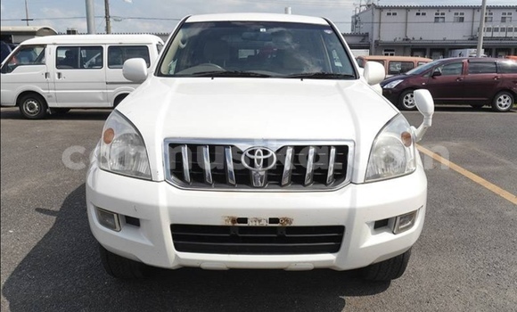 Tenga Tsaru Toyota Prado Chena Mota in Beitbridge in Matabeleland South Tenga Tsaru Toyota Prado Chena Mota in Beitbridge in Matabeleland South