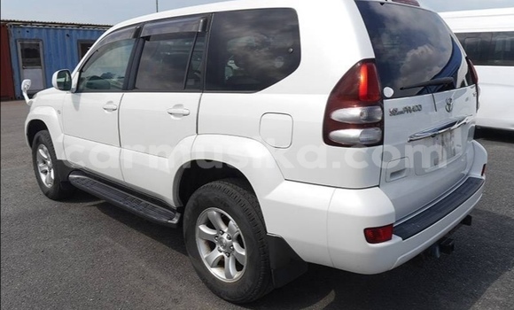 Tenga Tsaru Toyota Prado Chena Mota in Beitbridge in Matabeleland South Tenga Tsaru Toyota Prado Chena Mota in Beitbridge in Matabeleland South